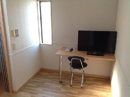 居室・リビング　室内バルコニーがあります