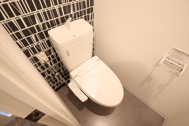 トイレ　※別室の参考写真の為、現況優先です。