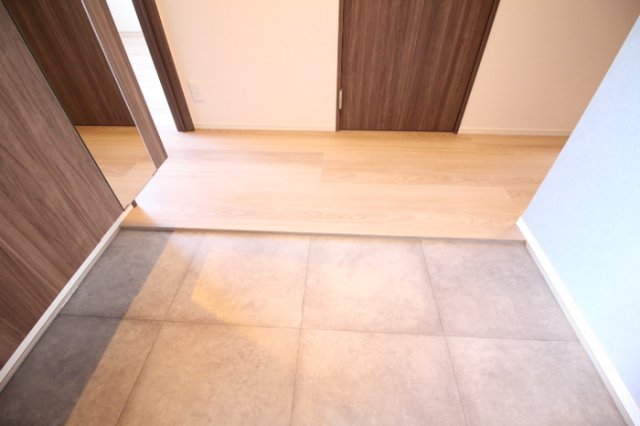 玄関　現況優先