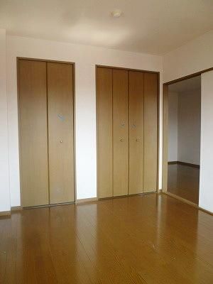 その他部屋・スペース　★収納付きの洋室★