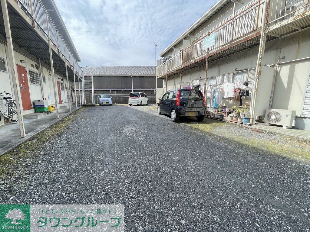 駐車場　駐車場