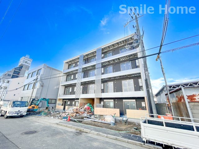 建物外観　オートロック・エレベーター・宅配BOX付き