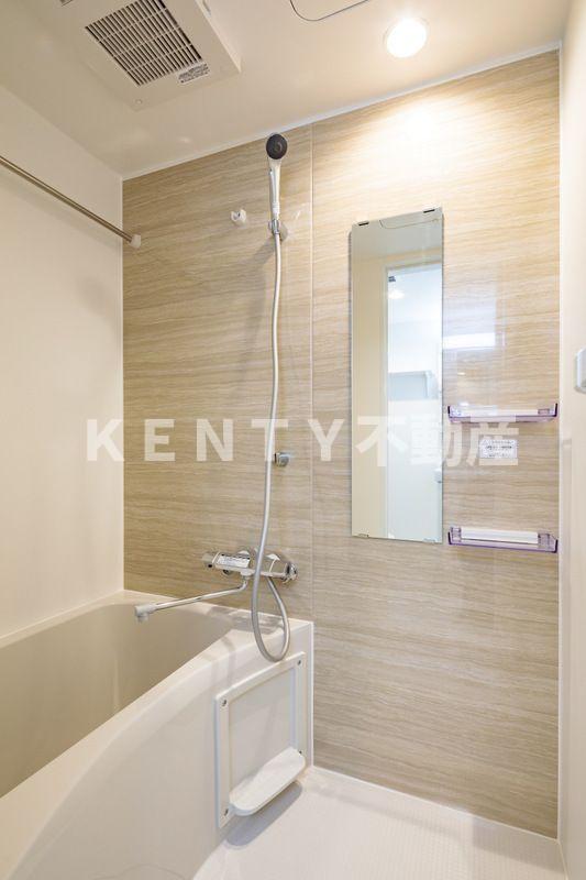 バス・シャワールーム　ゆったり過ごせるお風呂です