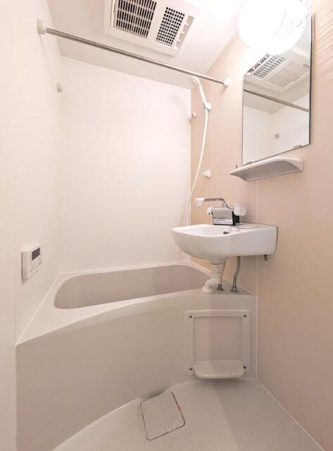 バス・シャワールーム　お風呂です