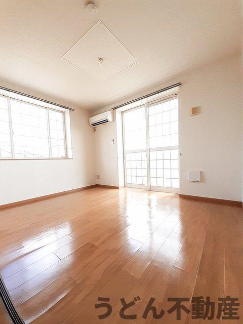 居室・リビング　うどん県のお部屋探しはうどん不動産へ うどんちゃんとLINE