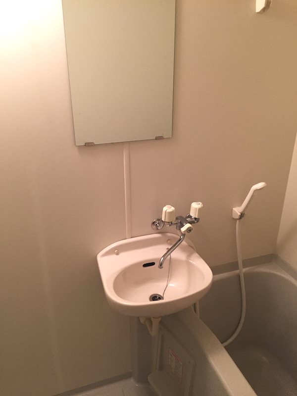 洗面設備　同じタイプのお部屋の写真です。ご参考までに