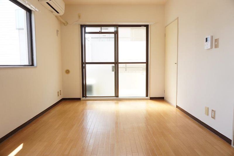 その他部屋・スペース　７．５帖の洋室☆２面採光