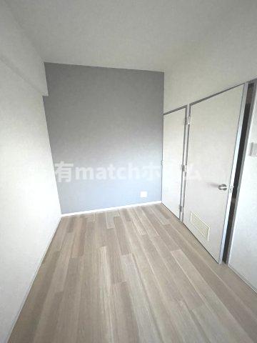 居室・リビング　イメージとして同マンション他部屋を表示しています