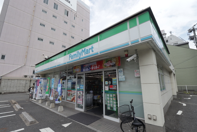 コンビニ　ファミリーマート福岡清川３丁目店（コンビニ）まで88m
