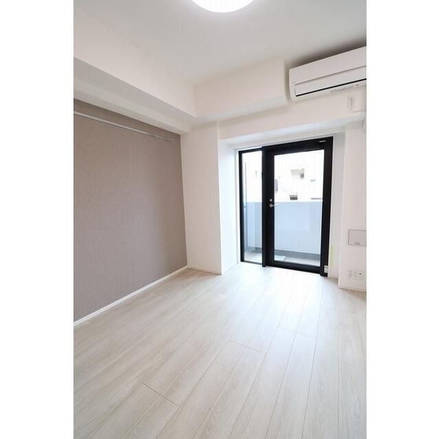 居室・リビング　☆明るい居間☆