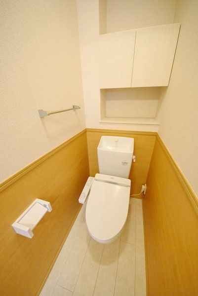 トイレ　洗浄機付きトイレ