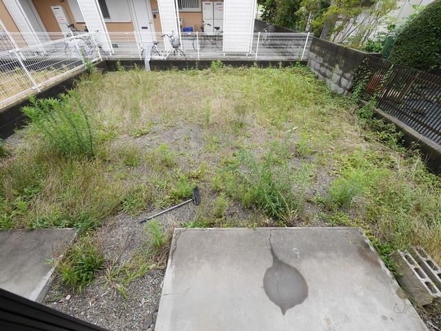 バルコニー　★多目的に使える専用庭スペース★
