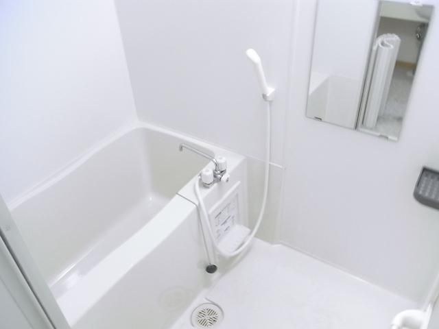 バス・シャワールーム　ゆったりバスルーム