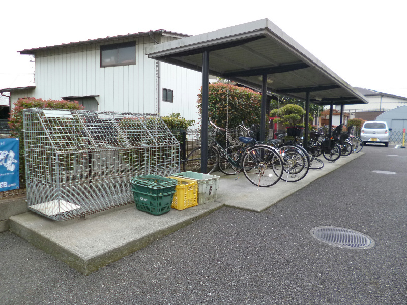 その他共有部分　屋根付の駐輪場です。