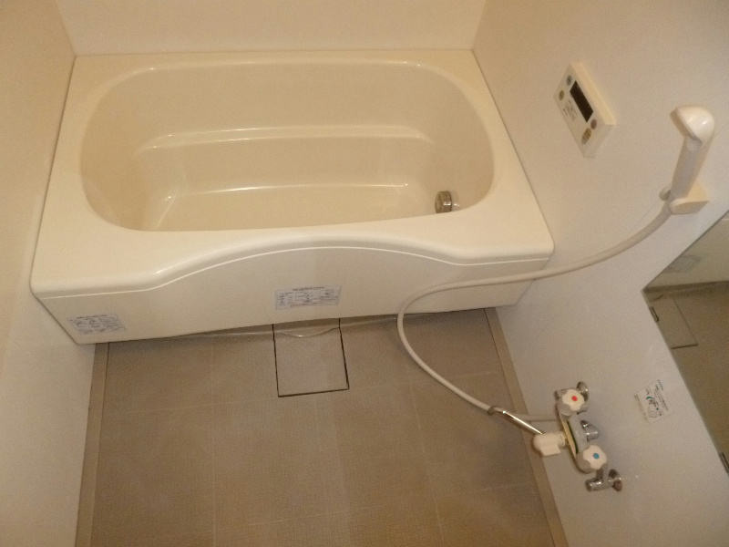 バス・シャワールーム　あると嬉しい追い炊き機能付きです。