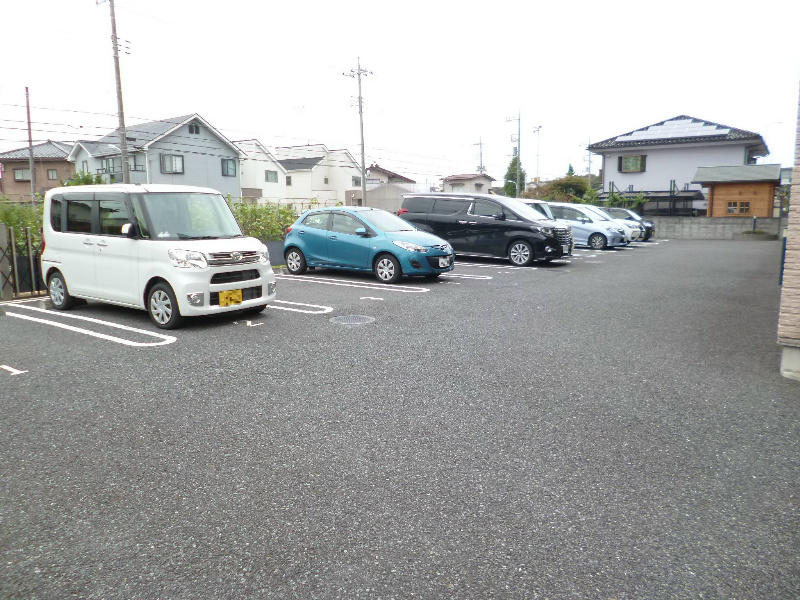 駐車場　敷地内駐車場完備です。