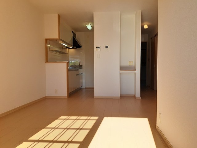 居室・リビング　別号室画像。ご参考下さい