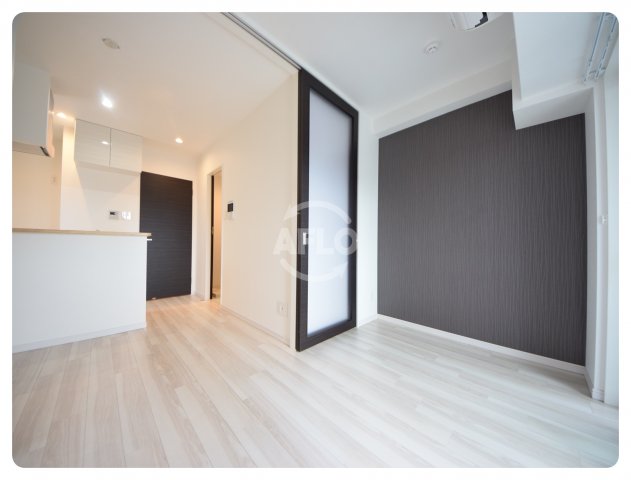 居室・リビング　GAUDI（ガウディ）　明るいリビングです。