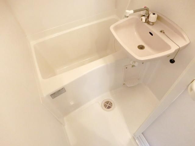 バス・シャワールーム　※別部屋の参考写真です。