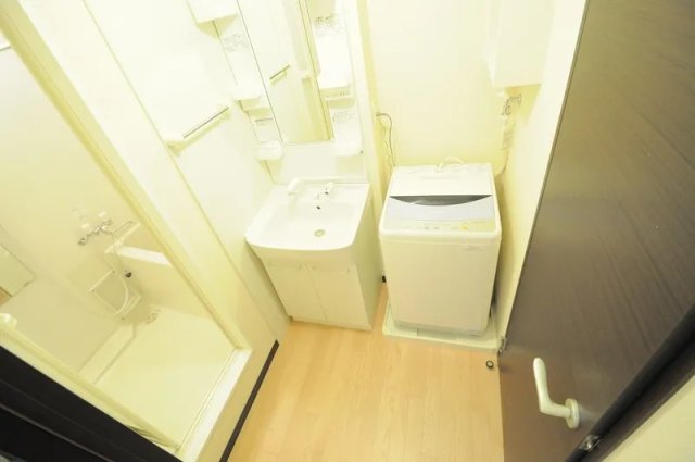 洗面設備　同物件別号室のものです。