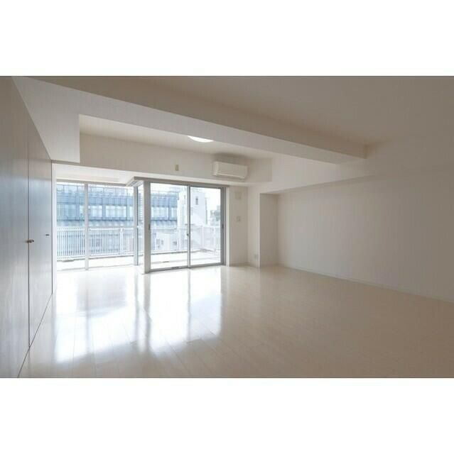 居室・リビング　※別部屋参考写真