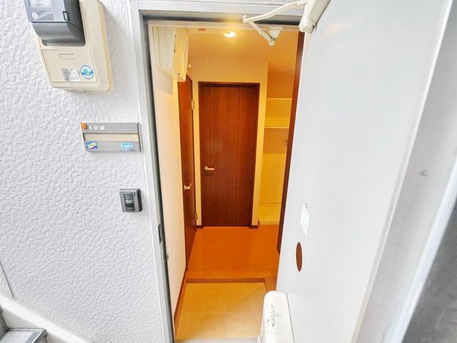玄関　★お部屋探しは株式会社タウンハウジング東京まで★