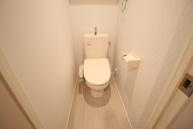 トイレ　※写真は別室の参考写真です。現況優先。