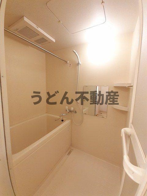 バス・シャワールーム　うどん県のお部屋探しはうどん不動産へ うどんちゃんとLINE