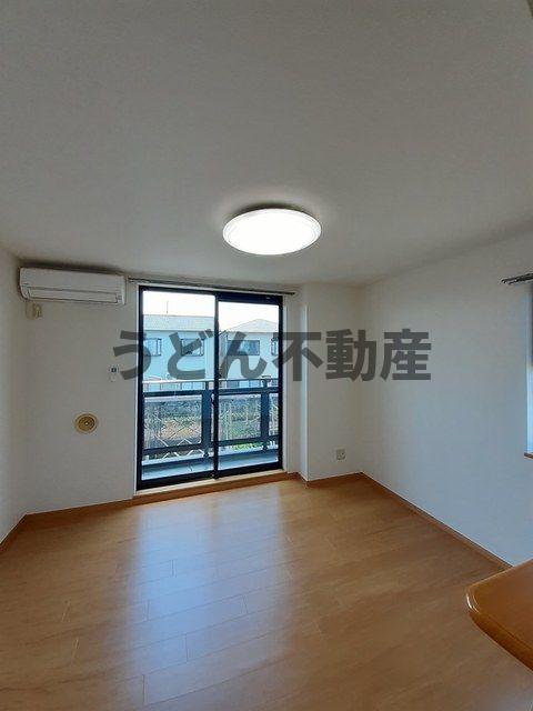 居室・リビング　うどん県のお部屋探しはうどん不動産へ うどんちゃんとLINE