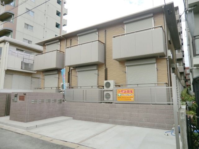 建物外観　経済的な都市ガス　日当たり良好です
