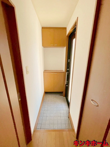 玄関　写真は別のお部屋です。※現況を優先します