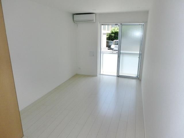 居室・リビング　明るいお部屋です