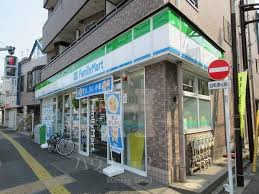コンビニ　ファミリーマート 上中里三丁目店（コンビニ）まで294m