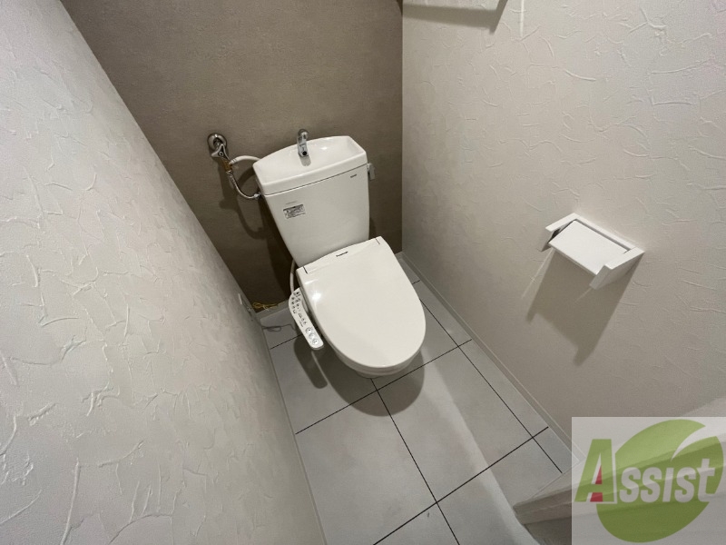 トイレ　トイレです。ウォシュレット付を探している方、おすすめです。