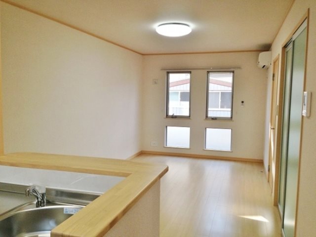 居室・リビング　※写真はサンプルです。参考までにご確認ください
