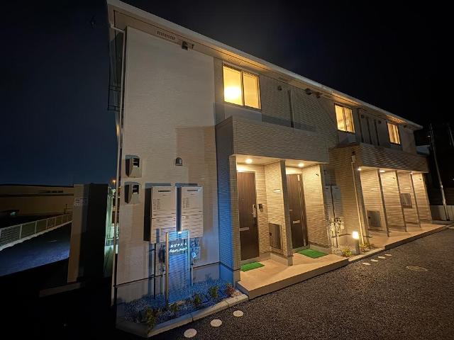 建物外観　外観写真（夜）