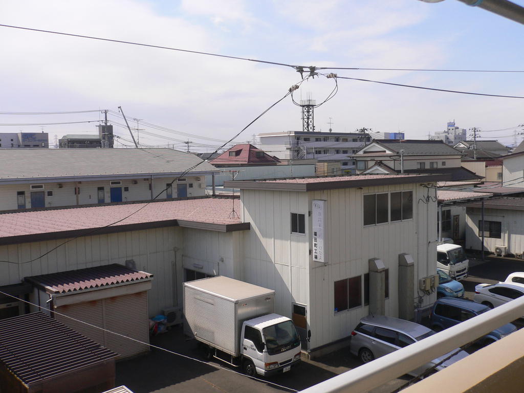 コンビニ　ファミリーマート福田町三丁目店（コンビニ）まで153m