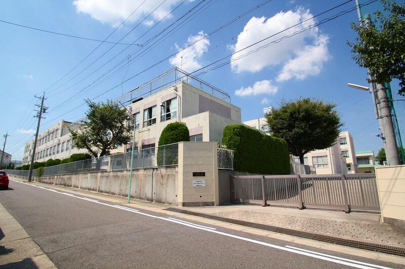 中学校　平針中学校（中学校）まで950m