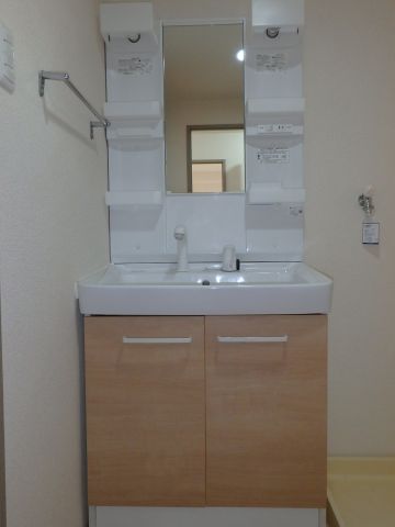 洗面設備　使いやすい洗面所です