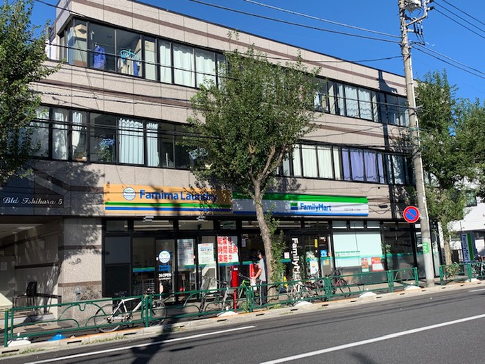 コンビニ　ファミリーマート　杉並下井草一丁目店（コンビニ）まで506m