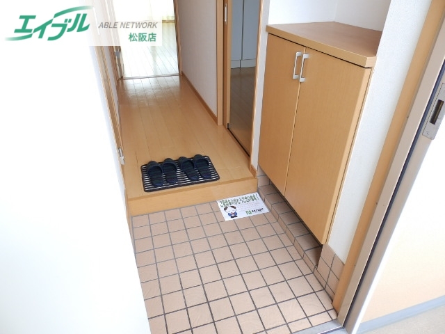 玄関　別部屋反転参考写真