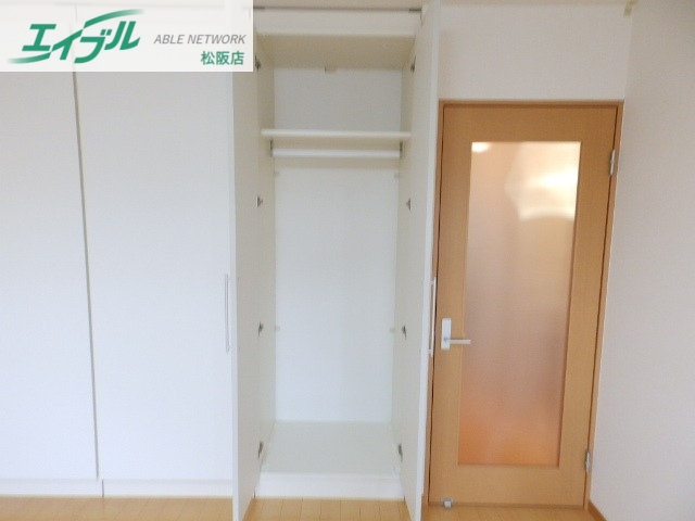 収納　別部屋反転参考写真