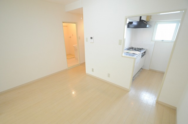 居室・リビング　※別部屋参考写真