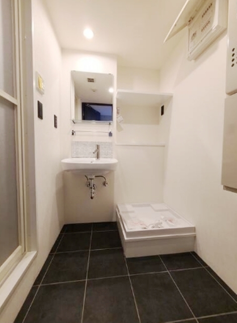 洗面設備　※別部屋の参考写真です。