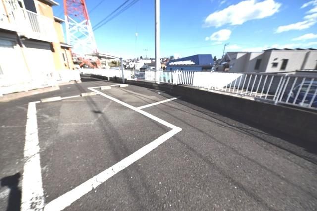 駐車場　★★2沿線徒歩圏内にてアクセス可能な築浅テラスハウス★★
