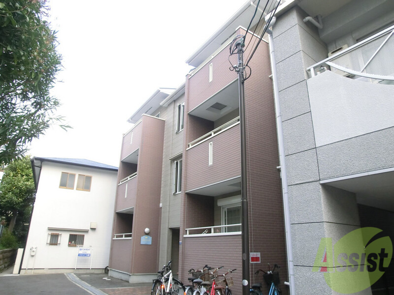 建物外観　こじんまりした建物です