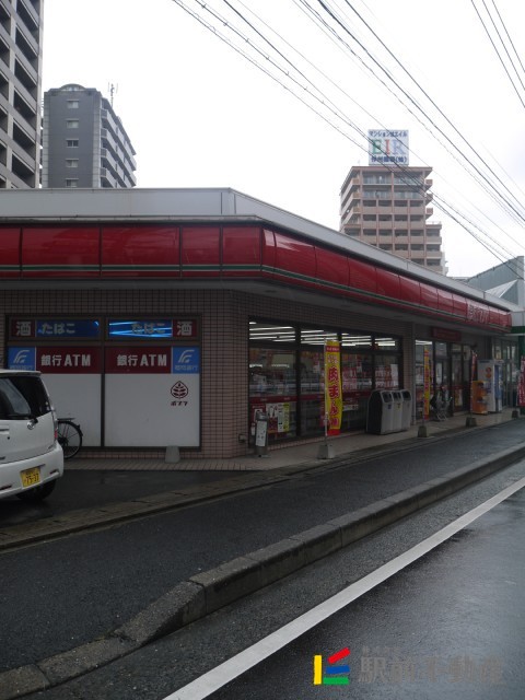 コンビニ　ポプラ薬院三丁目店（コンビニ）まで100m