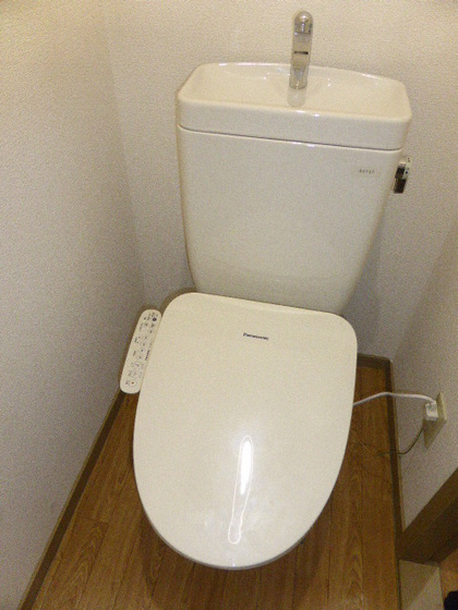 トイレ　※別部屋の写真です