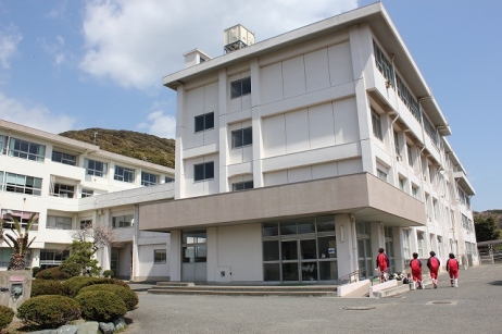 中学校　野比中学校（中学校）まで1000m