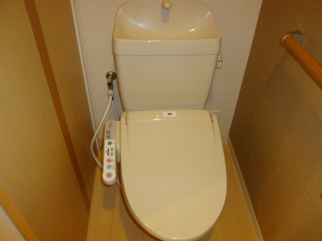 トイレ　シャワー付トイレ